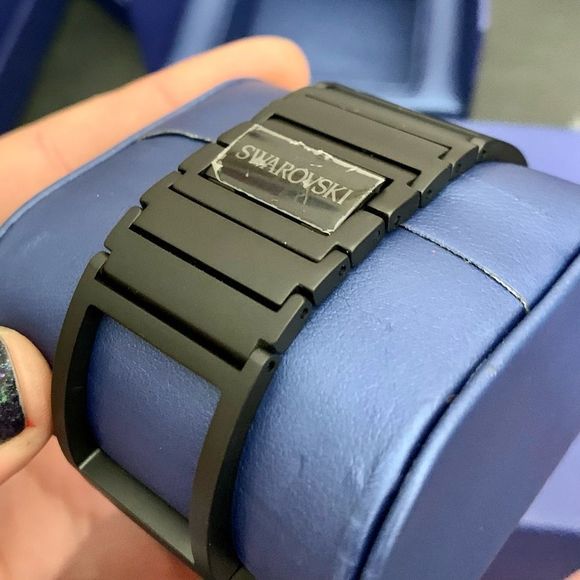 Swarovski Crystalline Bangle Watch 5027136 Swiss Stainless 30M - Picture 6 of 8